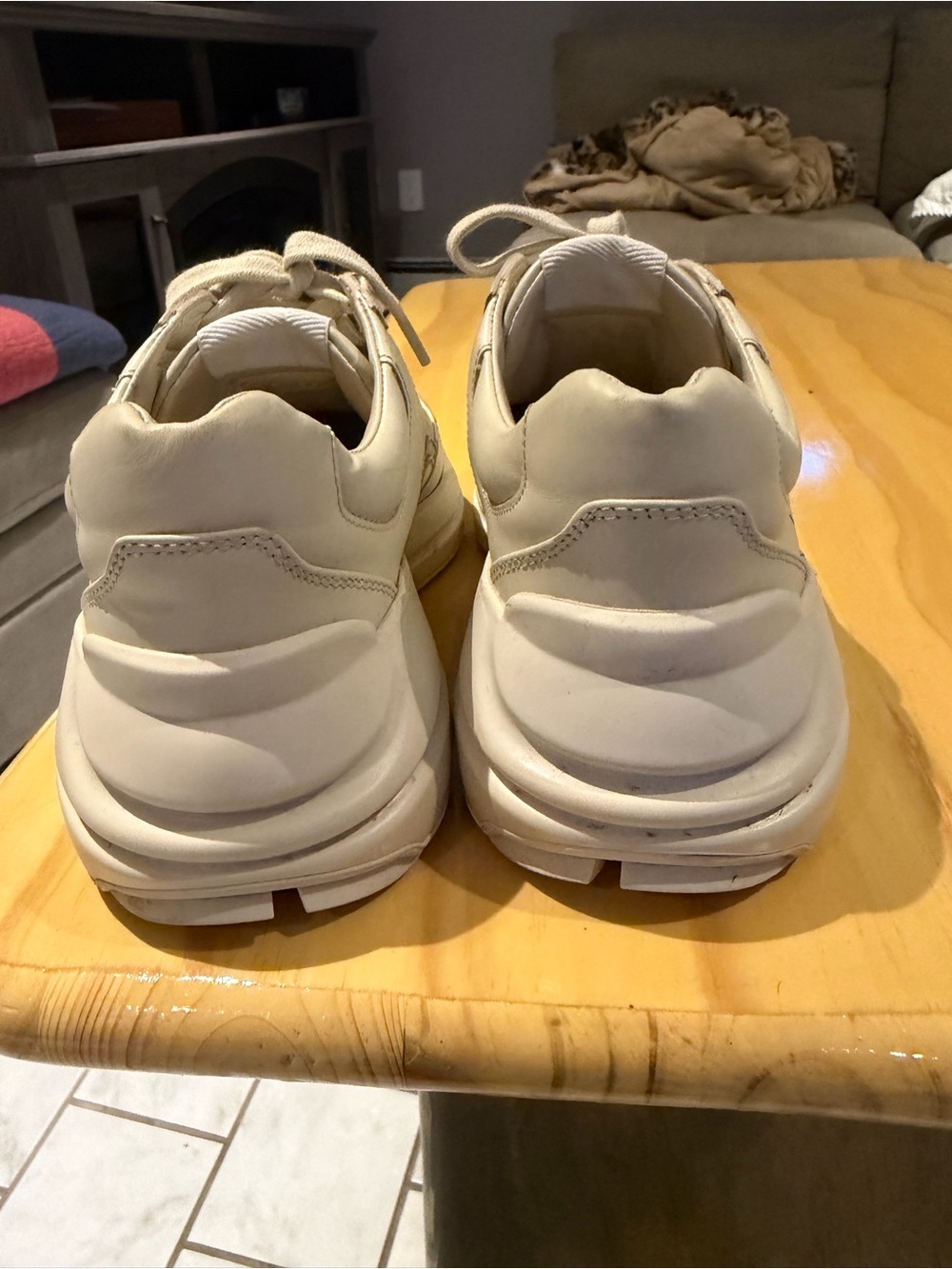 Gucci Disney x Rhyton Women’s Sneakers - Picture 6 of 10